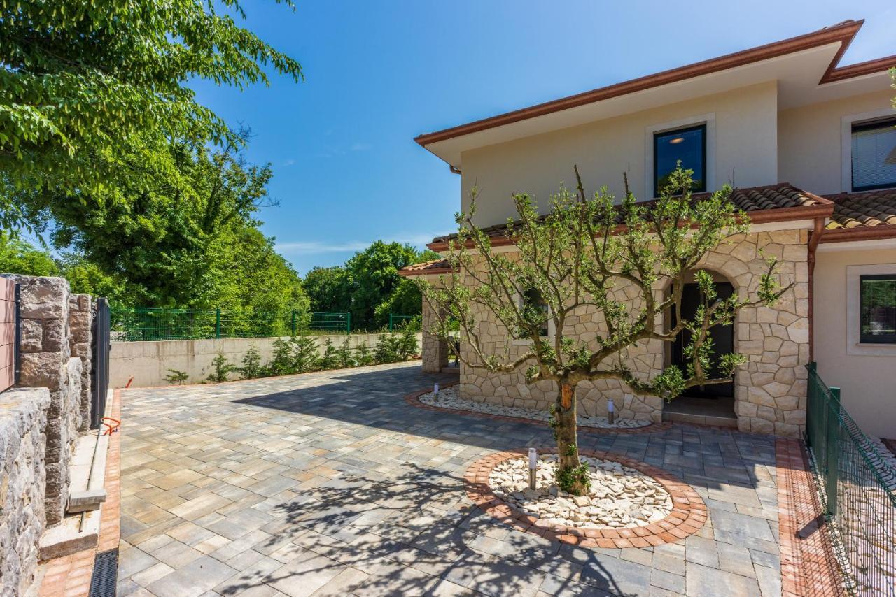 Villa Palma With Heated Private Pool Podhum Buitenkant foto